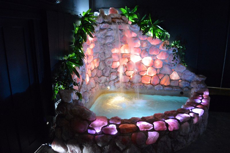 22Atherton (66).JPG - Rose Quartz fountain